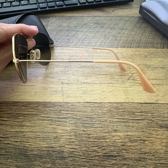 Classic Ray-Ban Aviators - Picture 3 of 3